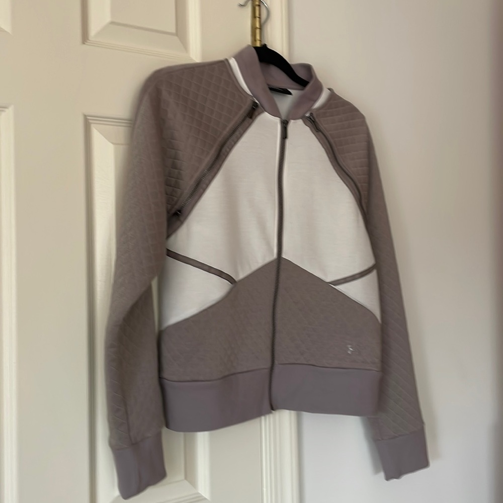 2 piece taupe/ivory jacket small Under Armour zip out sleeves and vest